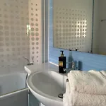 Apartamento Ocean Breeze Guesthouse *