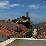 Ocean Breeze Guesthouse Apartamento Nazaré
