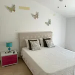 Ocean Breeze Guesthouse Apartamento *