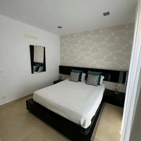 아파트 Ocean Breeze Guesthouse 나자레
